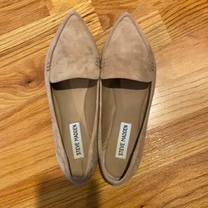 Steve Madden feather flat size 6.5